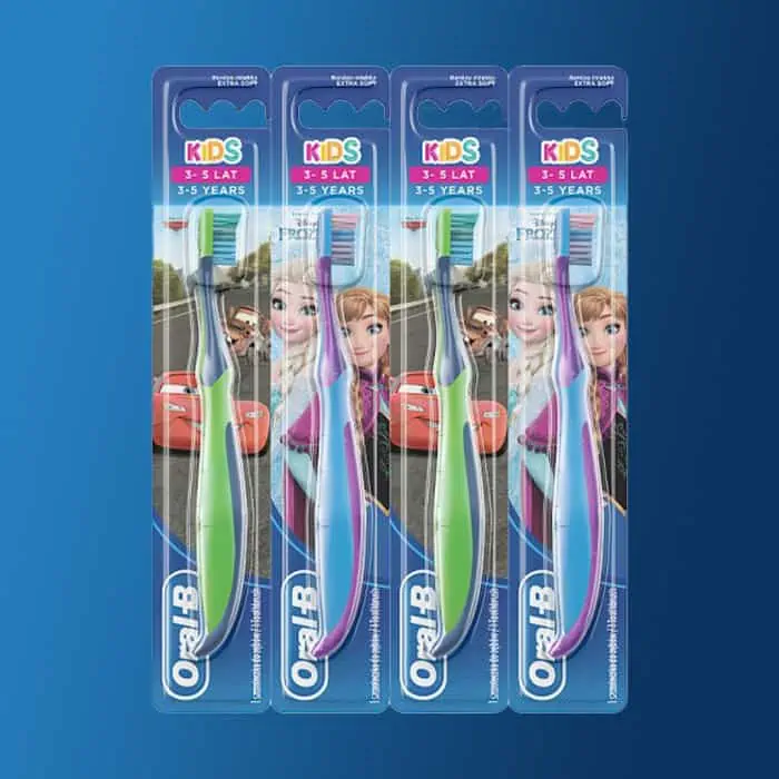 Detké zubné kefky Oral-B Kids Cars a Frozen Extra Soft